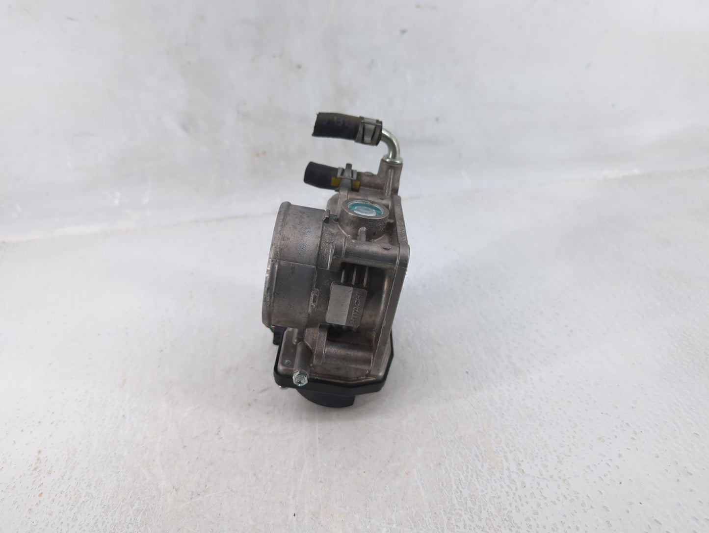 2014-2017 Volkswagen Jetta Throttle Body P/N:06K 133 062 E Fits Fits 2014 2015 2016 2017 OEM Used Auto Parts - Oemusedautopa