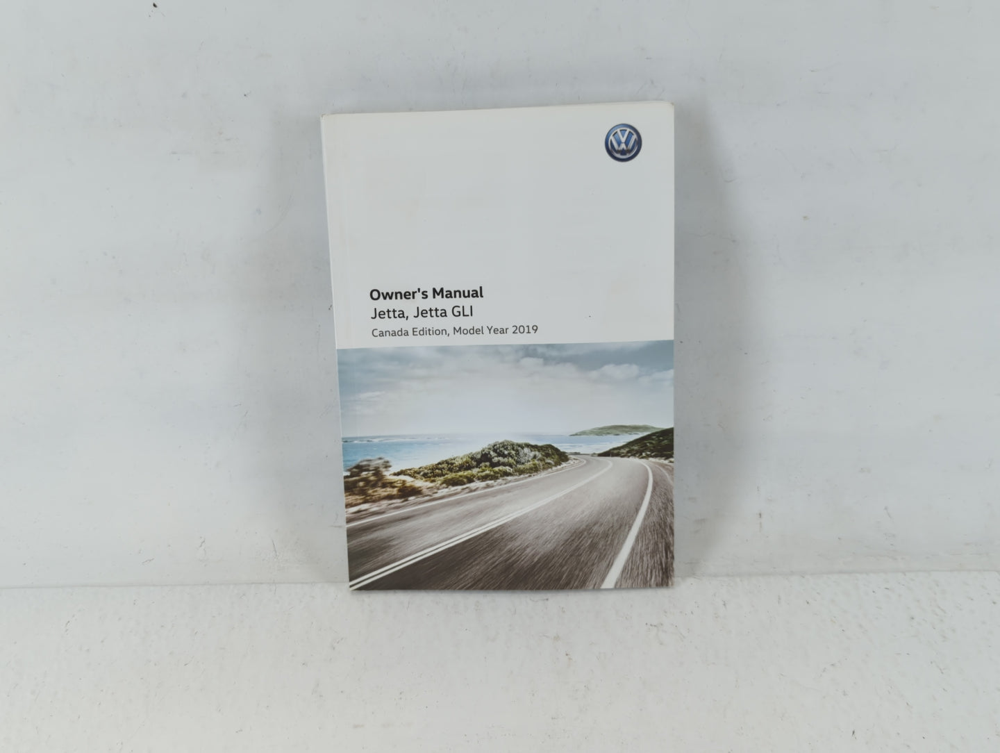 2019 Volkswagen Jetta Owners Manual Book Guide P/N:17A012722AC OEM Used Auto Parts - Oemusedautoparts1.com