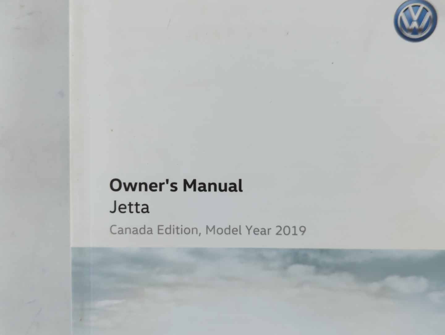 2019 Volkswagen Jetta Owners Manual Book Guide P/N:17A012722AA OEM Used Auto Parts - Oemusedautoparts1.com