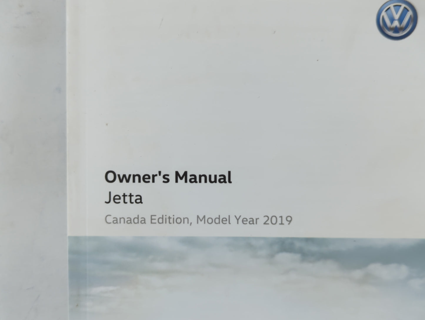 2019 Volkswagen Jetta Owners Manual Book Guide P/N:17A012722AA OEM Used Auto Parts - Oemusedautoparts1.com