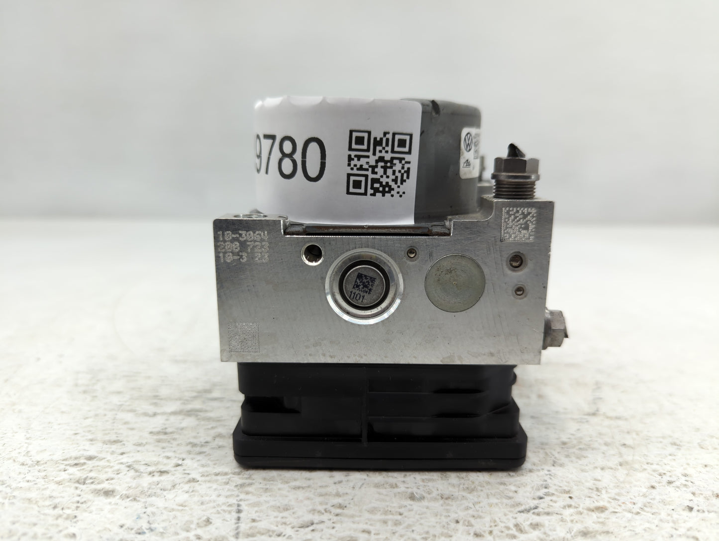 2019 Volkswagen Jetta ABS Pump Control Module Replacement P/N:5Q0 614 517 EB Fits OEM Used Auto Parts - Oemusedautoparts1.co
