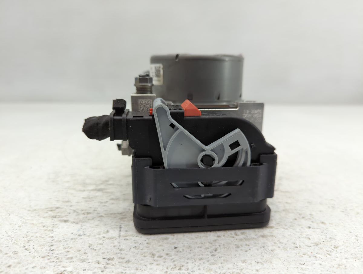 2019 Volkswagen Jetta Anti-Lock Brake ABS Pump Module Actuator OEM P/N:5Q0 614 517 EB Fits OEM Used Auto Parts - Oemusedauto