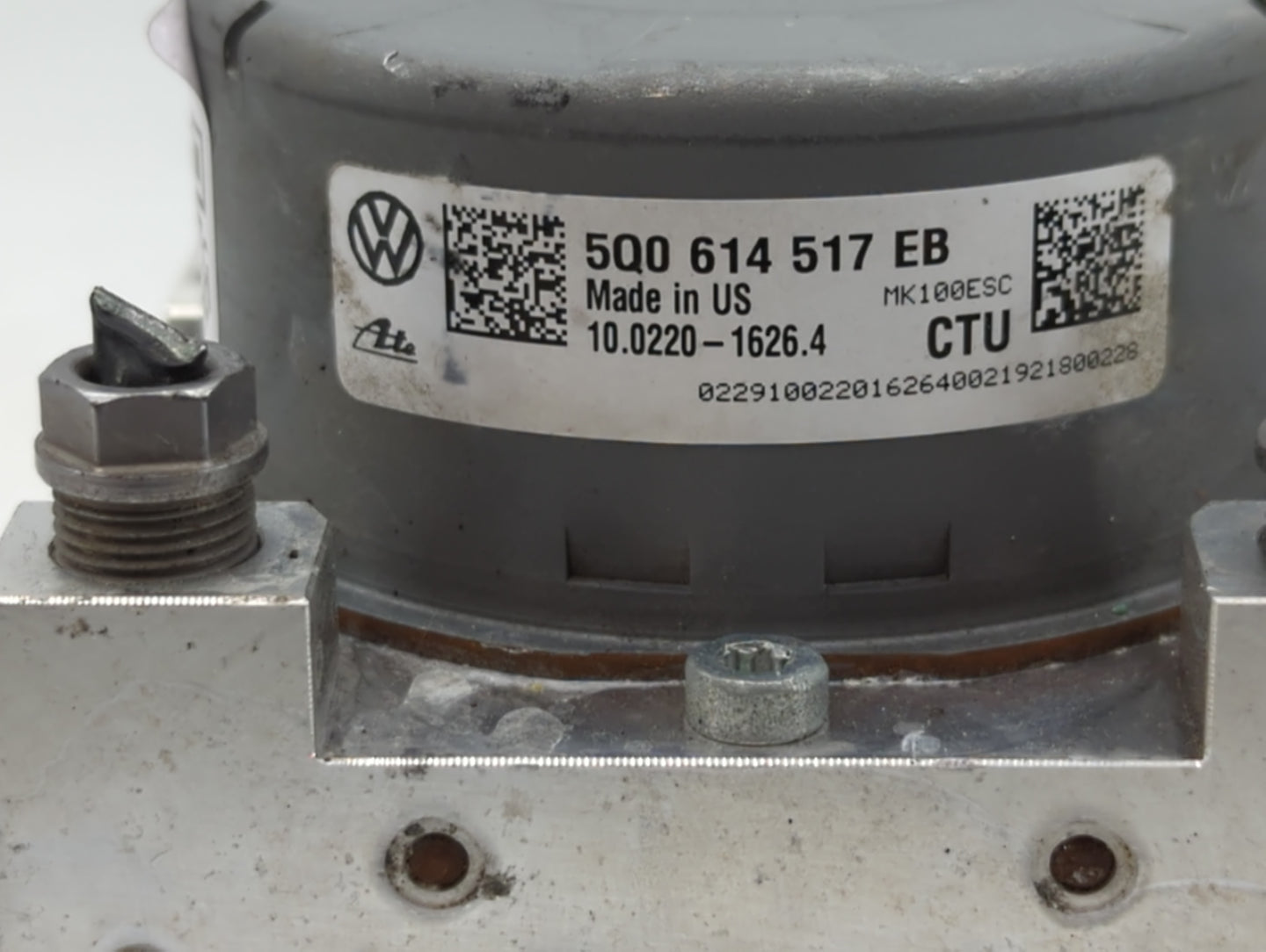 2019 Volkswagen Jetta ABS Pump Control Module Replacement P/N:5Q0 614 517 EB Fits OEM Used Auto Parts - Oemusedautoparts1.co