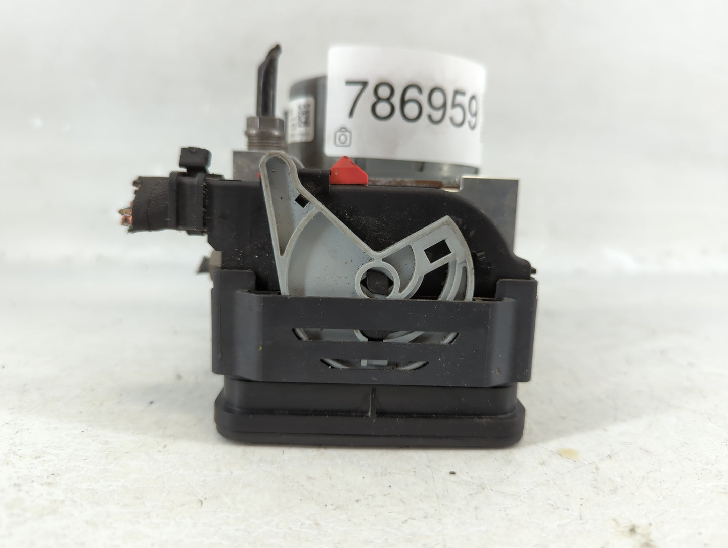 2019 Volkswagen Jetta ABS Pump Control Module Replacement P/N:5Q0 614 517 DG Fits OEM Used Auto Parts - Oemusedautoparts1.co
