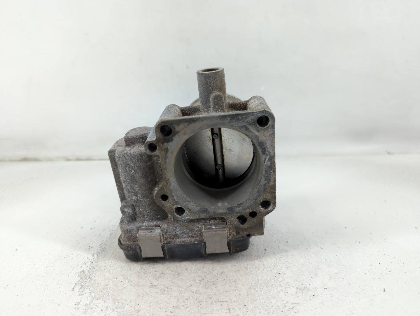 2019-2021 Volkswagen Jetta Throttle Body P/N:03F 1330620 Fits Fits 2016 2017 2018 2019 2020 2021 OEM Used Auto Parts - Oemus