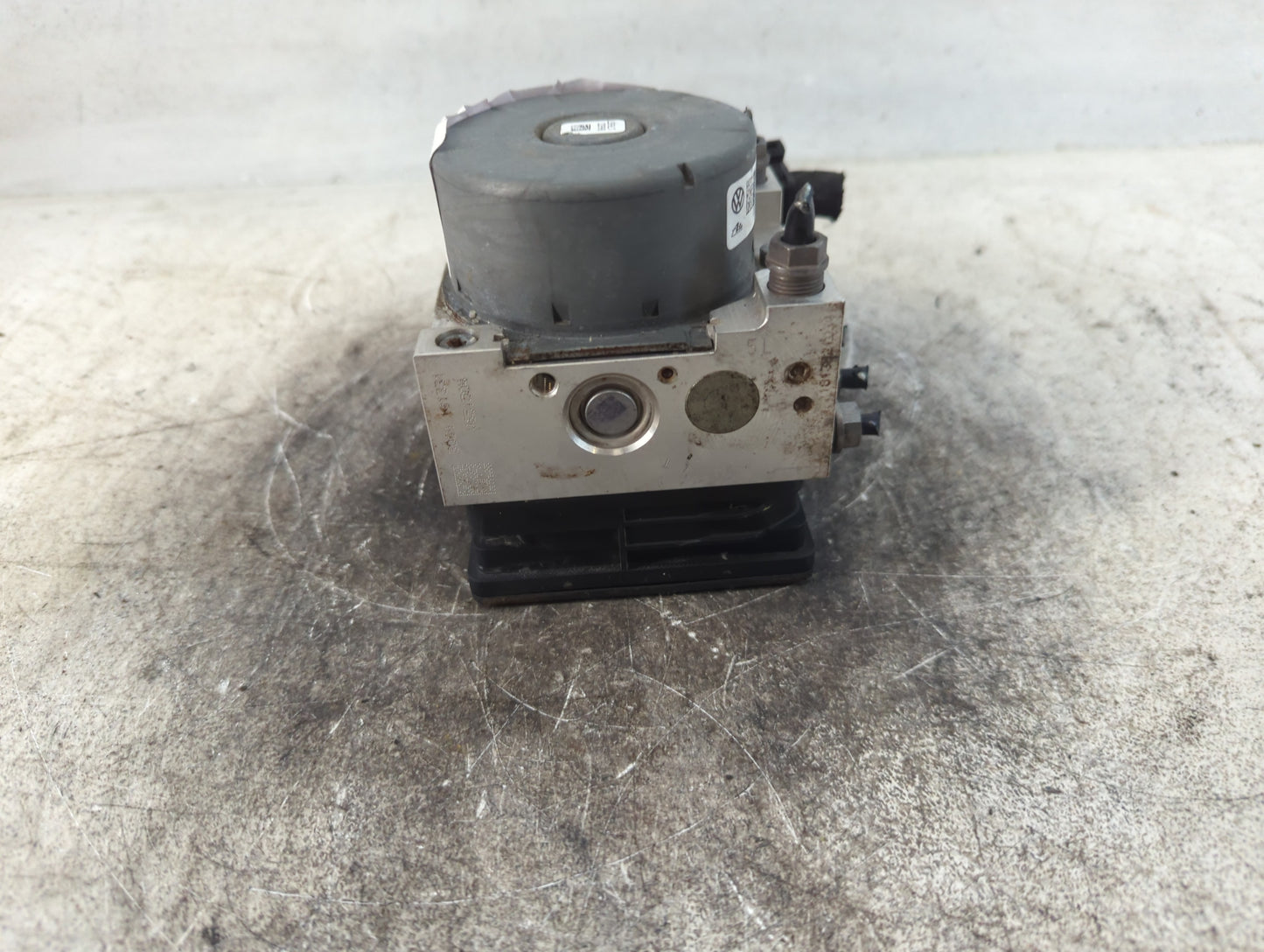 2019 Volkswagen Jetta ABS Pump Control Module Replacement P/N:5Q0 614 517 DG Fits OEM Used Auto Parts - Oemusedautoparts1.co