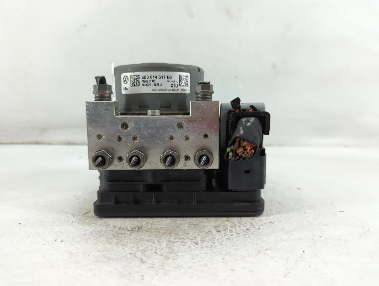 2019 Volkswagen Jetta ABS Pump Control Module Replacement P/N:5Q0 614 517 EB Fits OEM Used Auto Parts - Oemusedautoparts1.co