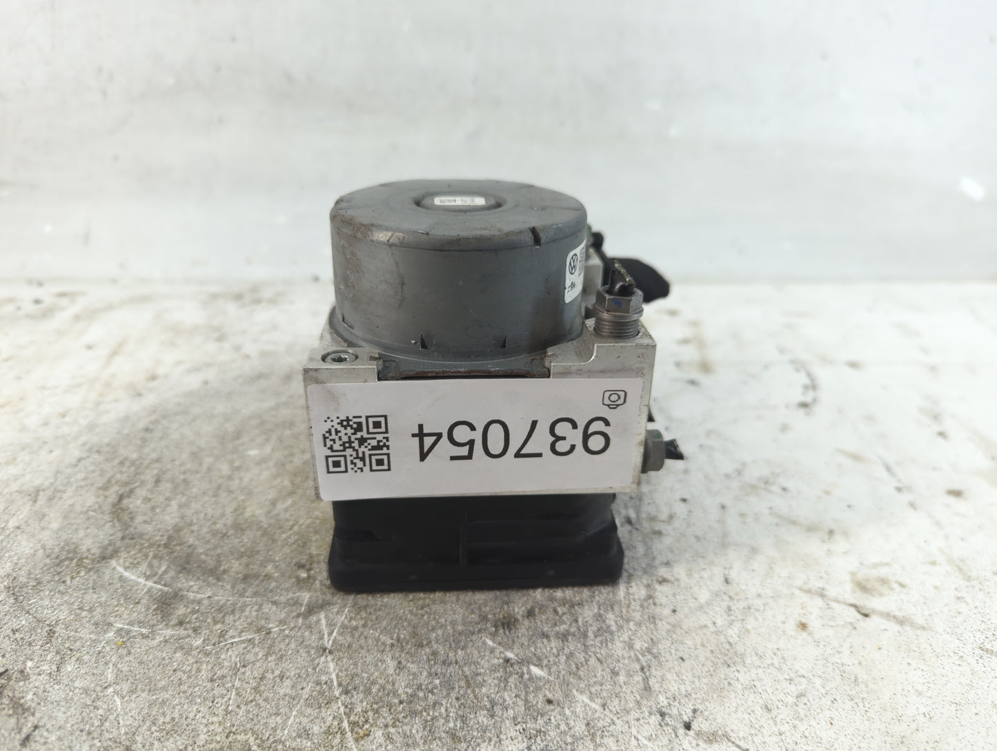 2019 Volkswagen Jetta ABS Pump Control Module Replacement P/N:5Q0 614 517 EB Fits OEM Used Auto Parts - Oemusedautoparts1.co