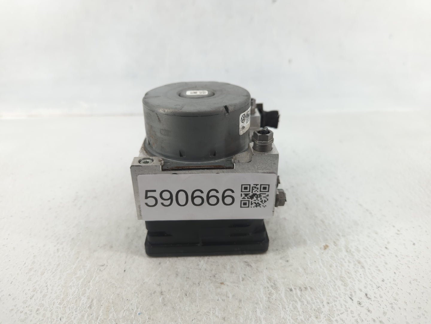 2019 Volkswagen Jetta City ABS Pump Control Module Replacement P/N:5Q0 614 517 EB Fits OEM Used Auto Parts - Oemusedautopart