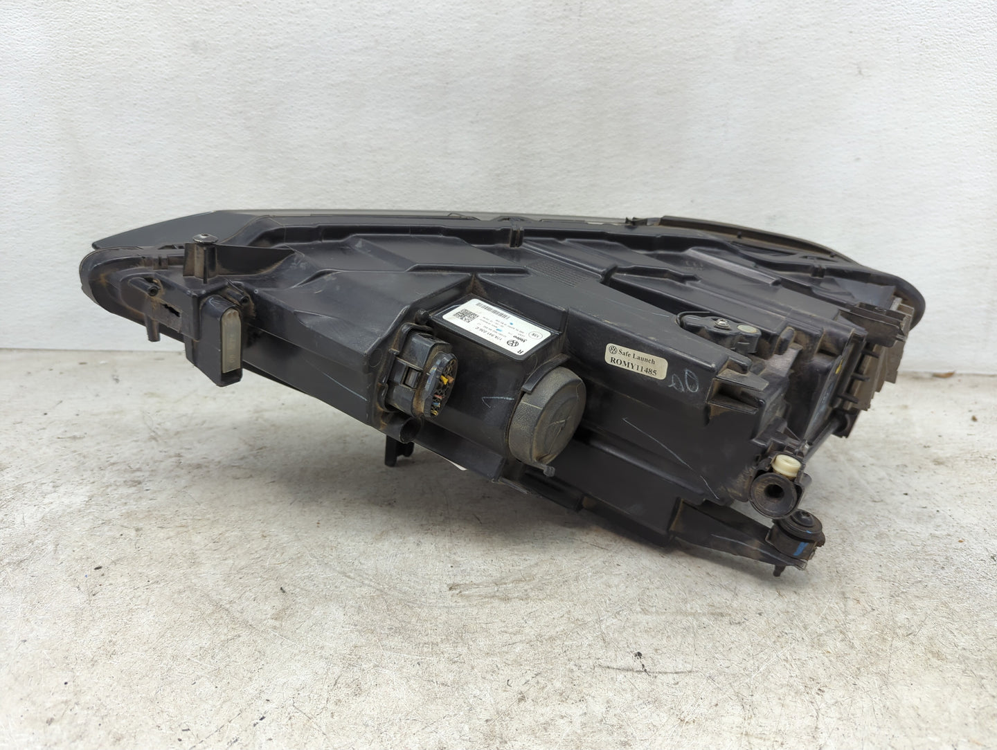 2019 Volkswagen Jetta Gli Passenger Right Oem Head Light Headlight Lamp - Oemusedautoparts1.com