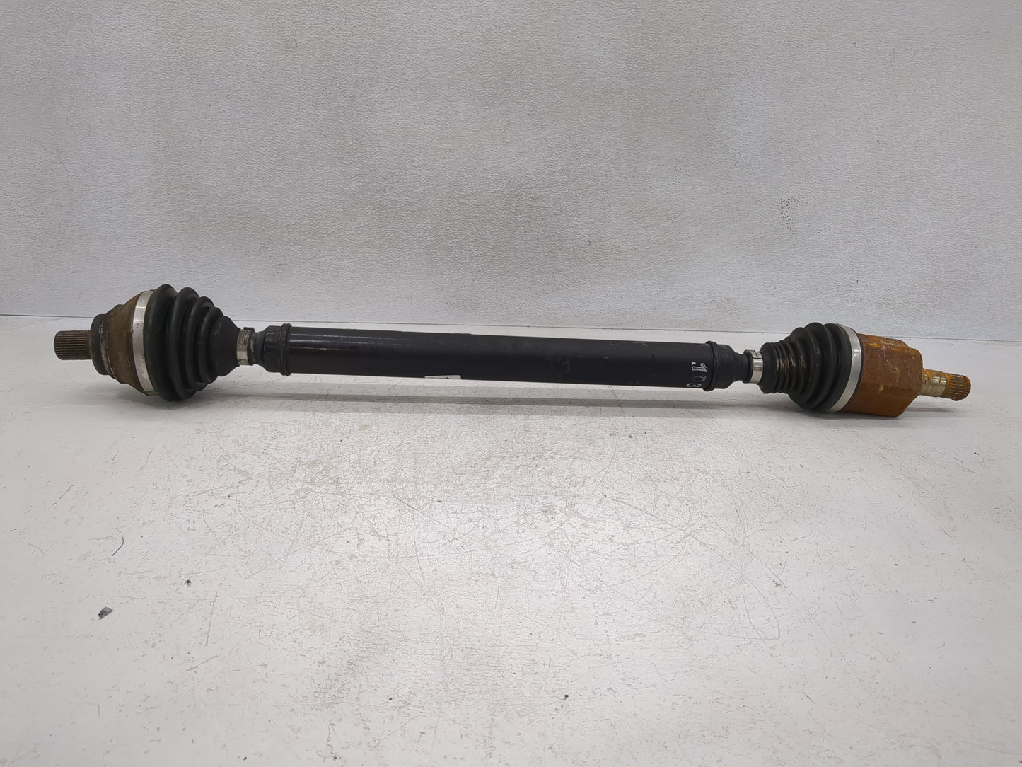 2014-2020 Volkswagen Passat Axle Shaft Front Passenger Cv C/v - Oemusedautoparts1.com