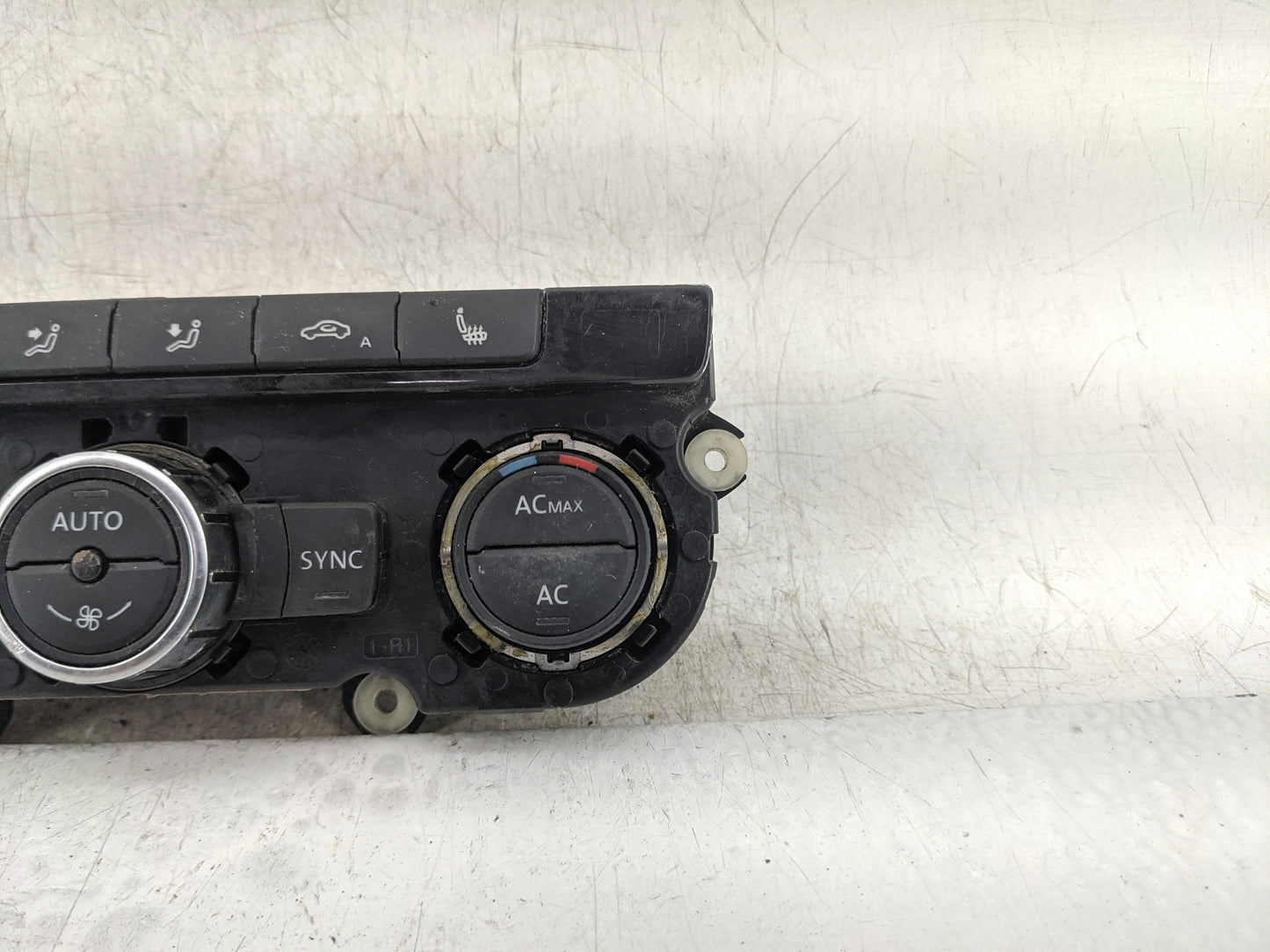 2016-2019 Volkswagen Passat Climate Control Module Temperature AC/Heater Replacement P/N:5HB 010 753 Fits Fits 2016 2017 201