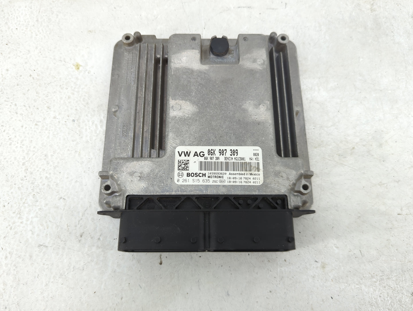 2019-2020 Volkswagen Passat PCM Engine Control Computer ECU ECM PCU OEM P/N:06K907309 1039S93620, 0261S15635 Fits Fits 2019 