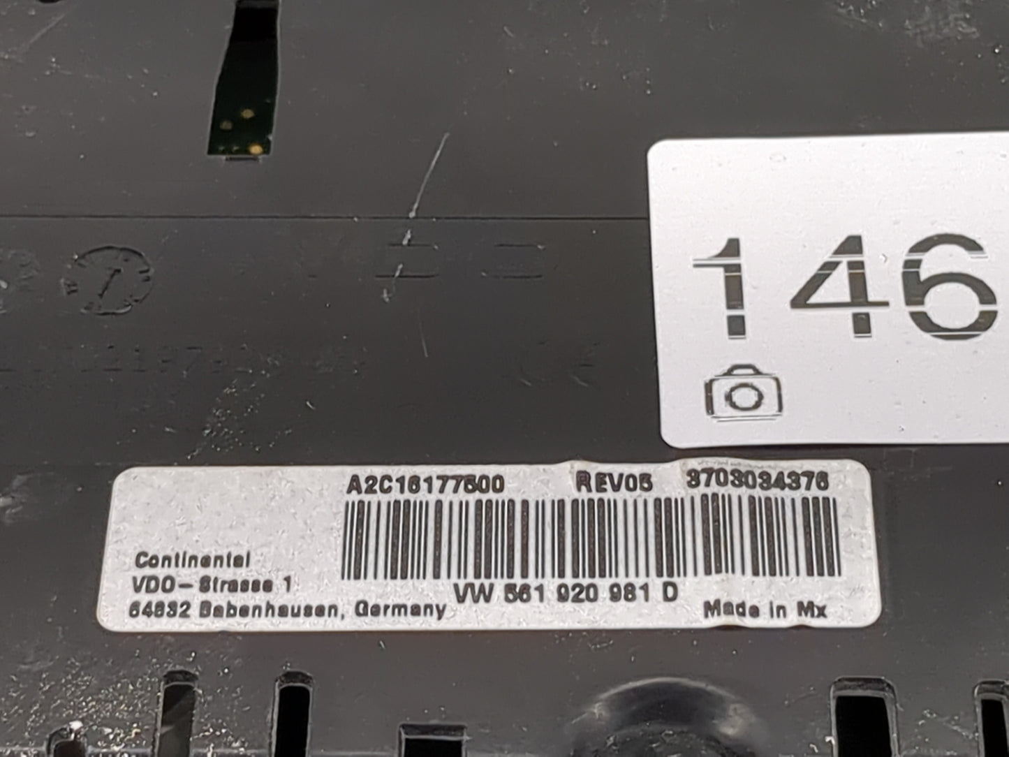 2019 Volkswagen Passat Instrument Cluster Speedometer Gauges P/N:A2C16177500 3703034376, 561920981D Miles: Fits OEM Used Aut