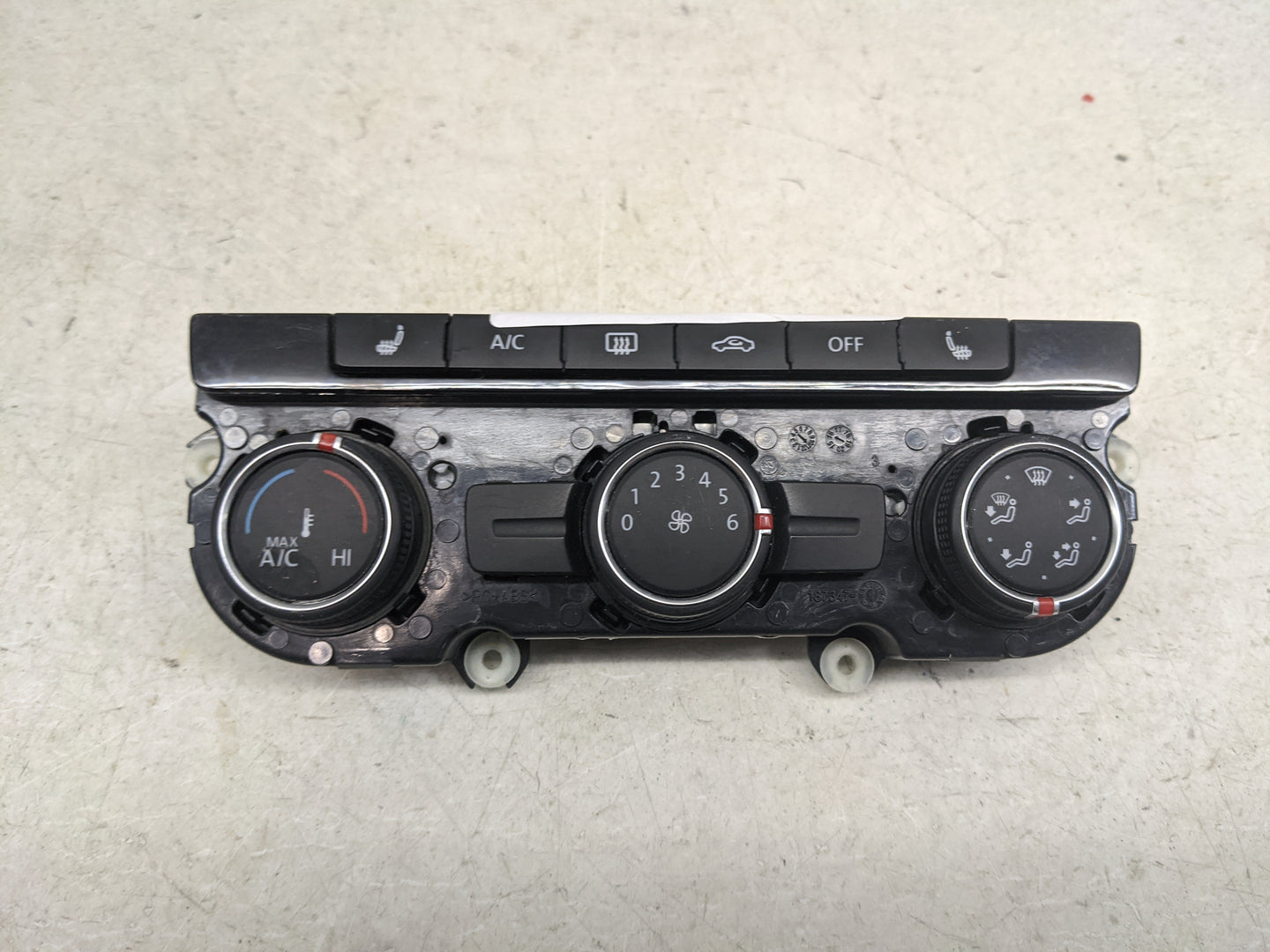 2019 Volkswagen Passat Climate Control Module Temperature AC/Heater Replacement P/N:5H8011898-09 561907426G Fits Fits 2016 2