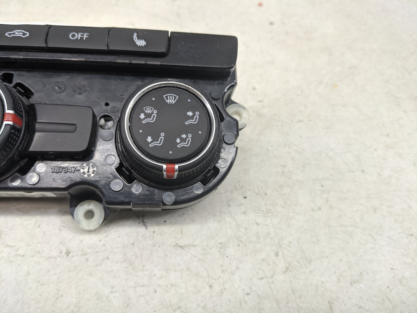 2019 Volkswagen Passat Climate Control Module Temperature AC/Heater Replacement P/N:5H8011898-09 561907426G Fits Fits 2016 2