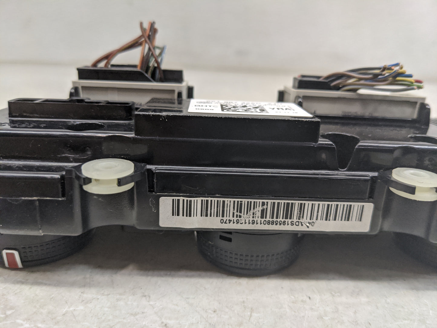 2019 Volkswagen Passat Climate Control Module Temperature AC/Heater Replacement P/N:5H8011898-09 561907426G Fits Fits 2016 2