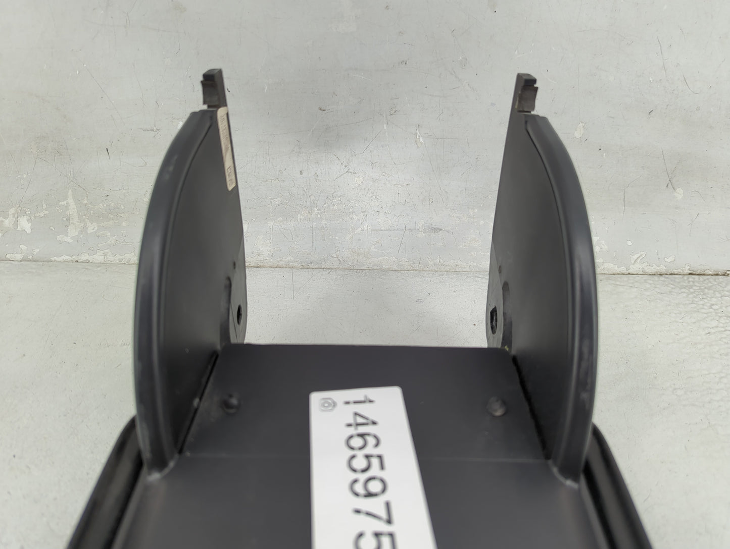 2019 Volkswagen Passat Center Console Armrest Cover Lid P/N:VW411 721012818 Fits OEM Used Auto Parts - Oemusedautoparts1.com