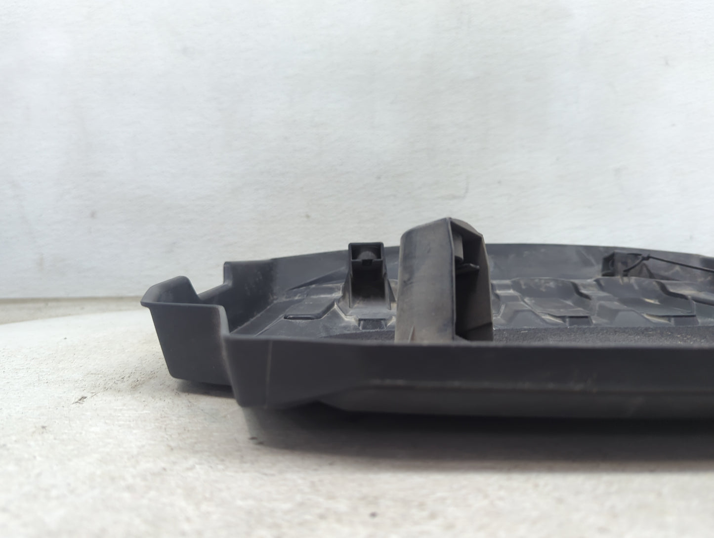 2019 Volkswagen Passat Engine Cover Black - Oemusedautoparts1.com