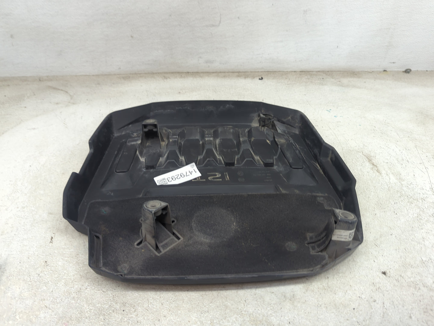 2019 Volkswagen Passat Engine Cover Black - Oemusedautoparts1.com