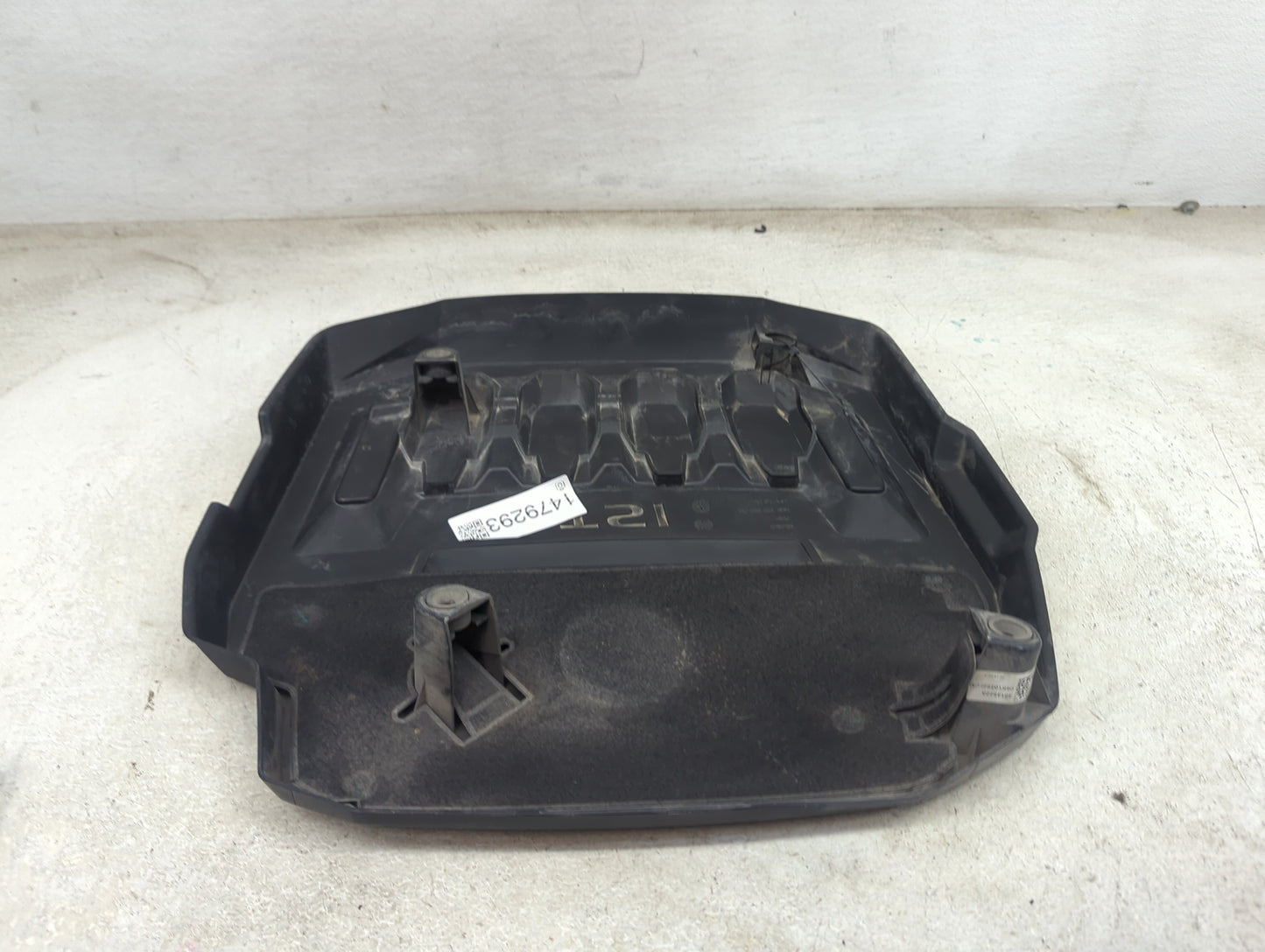 2019 Volkswagen Passat Engine Cover Black - Oemusedautoparts1.com