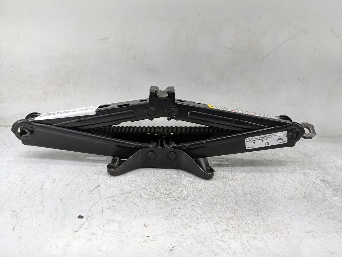 2019 Volkswagen Passat Spare Scissor Car Jack Black 1479950 - Oemusedautoparts1.com
