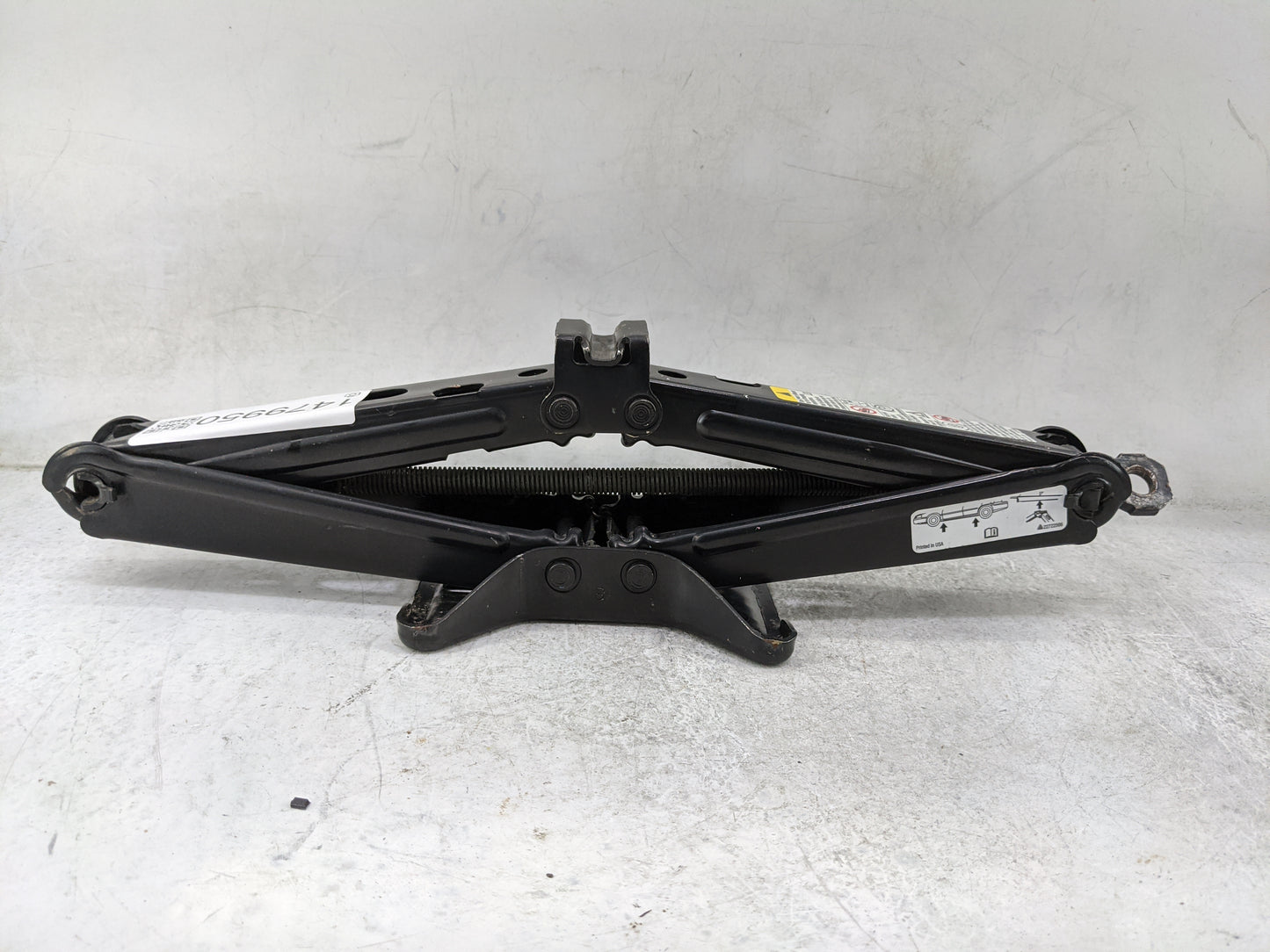 2019 Volkswagen Passat Spare Scissor Car Jack Black - Oemusedautoparts1.com