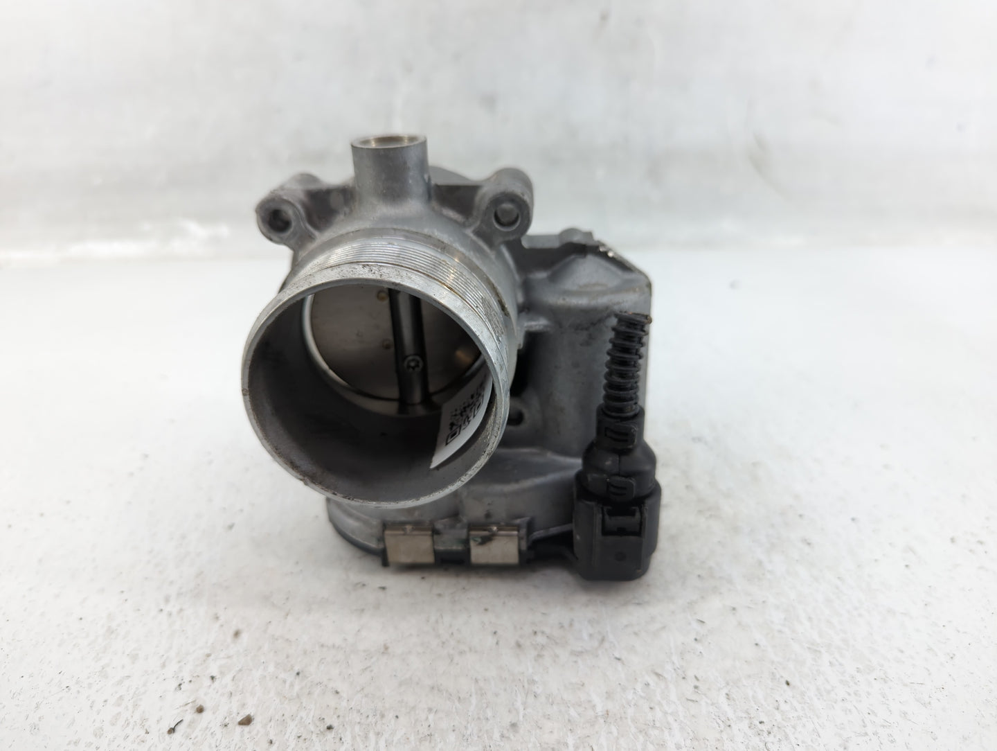 2018-2020 Volkswagen Passat Throttle Body P/N:06K 133 062 AG Fits Fits 2018 2019 2020 2021 2022 OEM Used Auto Parts - Oemuse