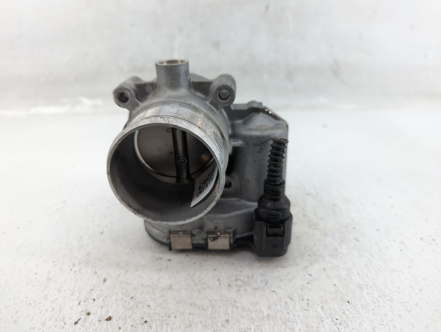 2018-2020 Volkswagen Passat Throttle Body P/N:06K 133 062 AG Fits Fits 2018 2019 2020 2021 2022 OEM Used Auto Parts - Oemuse