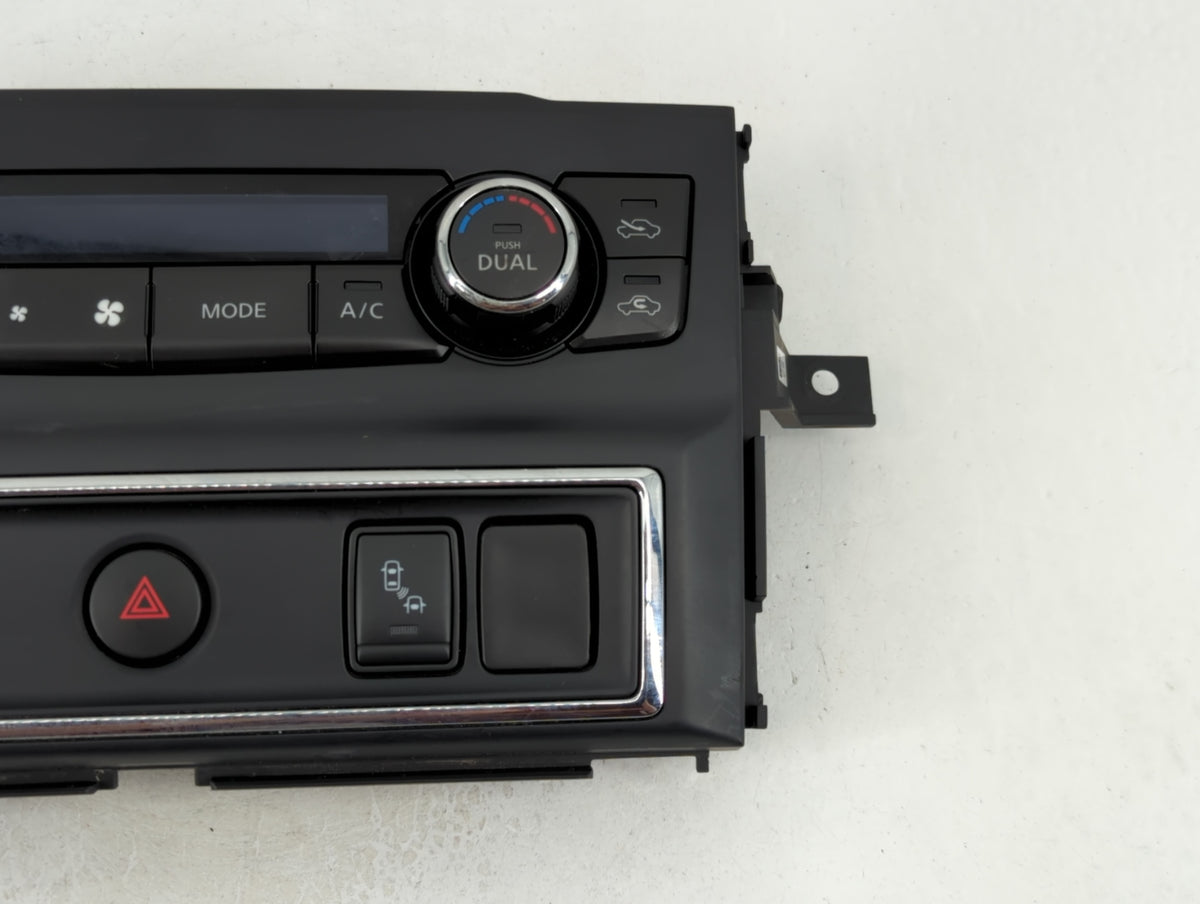 2019 Volkswagen Tiguan Climate Control Module Temperature AC/Heater Replacement P/N:27500 EZ20B Fits OEM Used Auto Parts - O