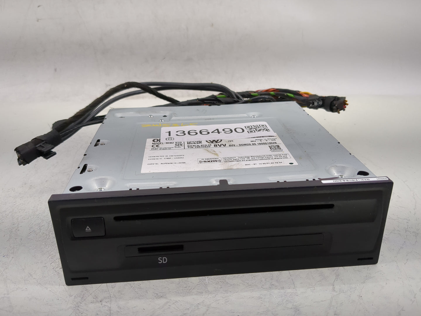 2018-2020 Volkswagen Tiguan Radio AM FM Cd Player Receiver Replacement P/N:3Q0035878B Fits Fits 2018 2019 2020 OEM Used Auto