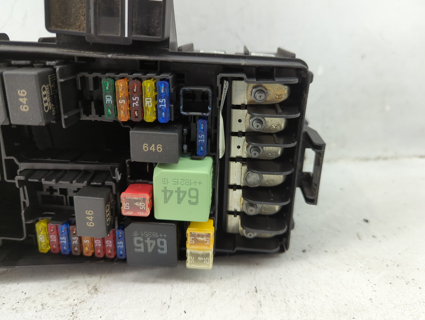 2018-2022 Volkswagen Tiguan Fusebox Fuse Box Panel Relay Module Fits Fits 2015 2016 2017 2018 2019 2020 2021 2022 OEM Used A