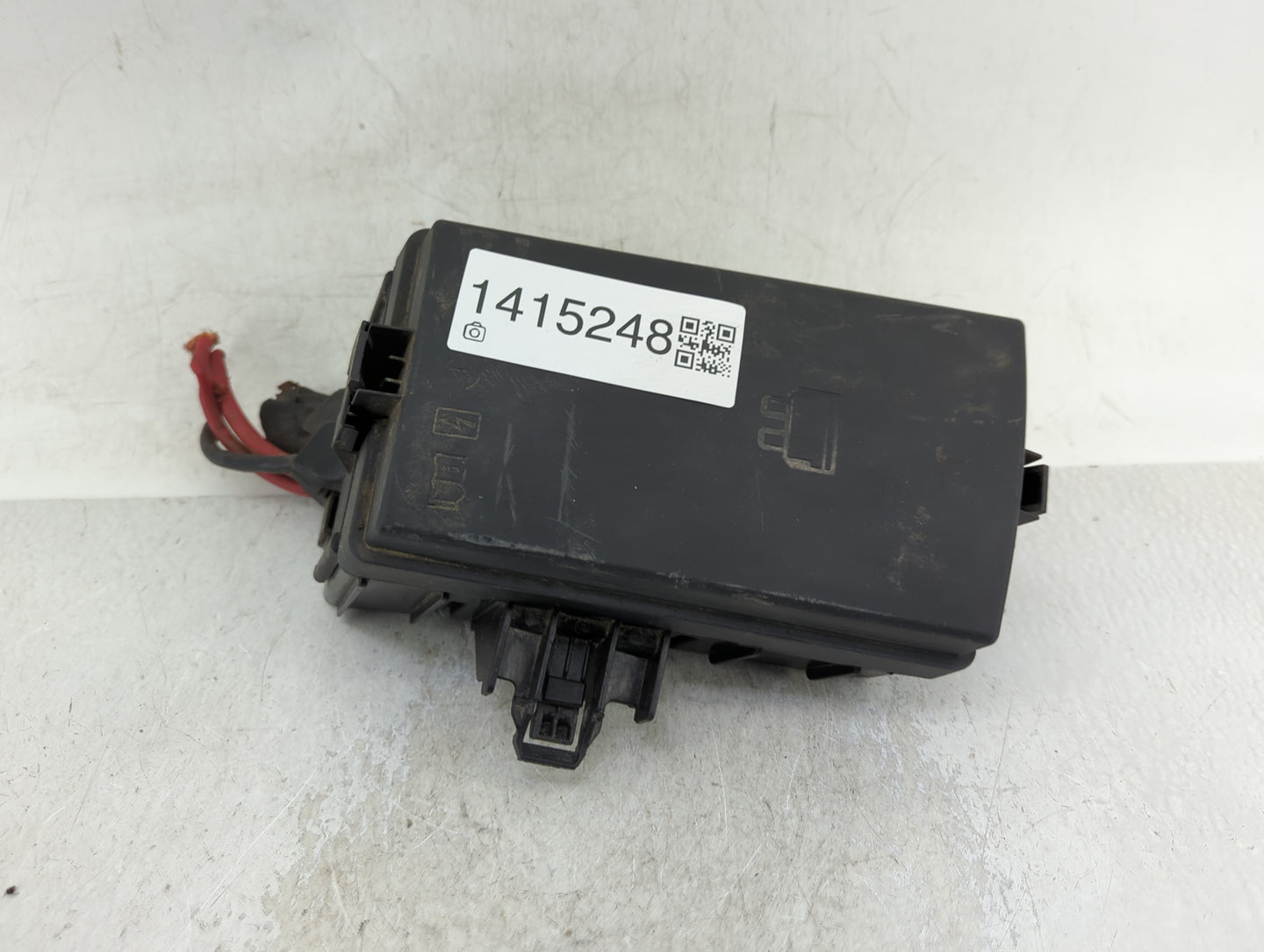 2018-2022 Volkswagen Tiguan Fusebox Fuse Box Panel Relay Module Fits Fits 2015 2016 2017 2018 2019 2020 2021 2022 OEM Used A