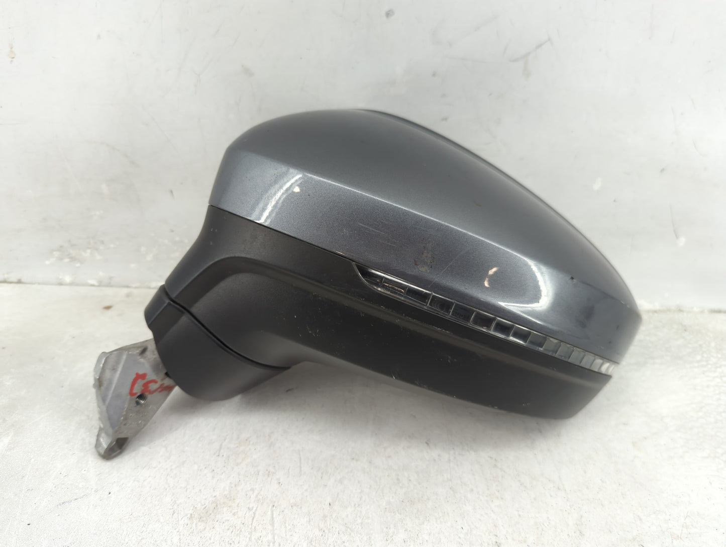 2019 Volkswagen Tiguan Driver Side View Mirror - Left Door Mirror OEM Used - Oemusedautoparts1.com