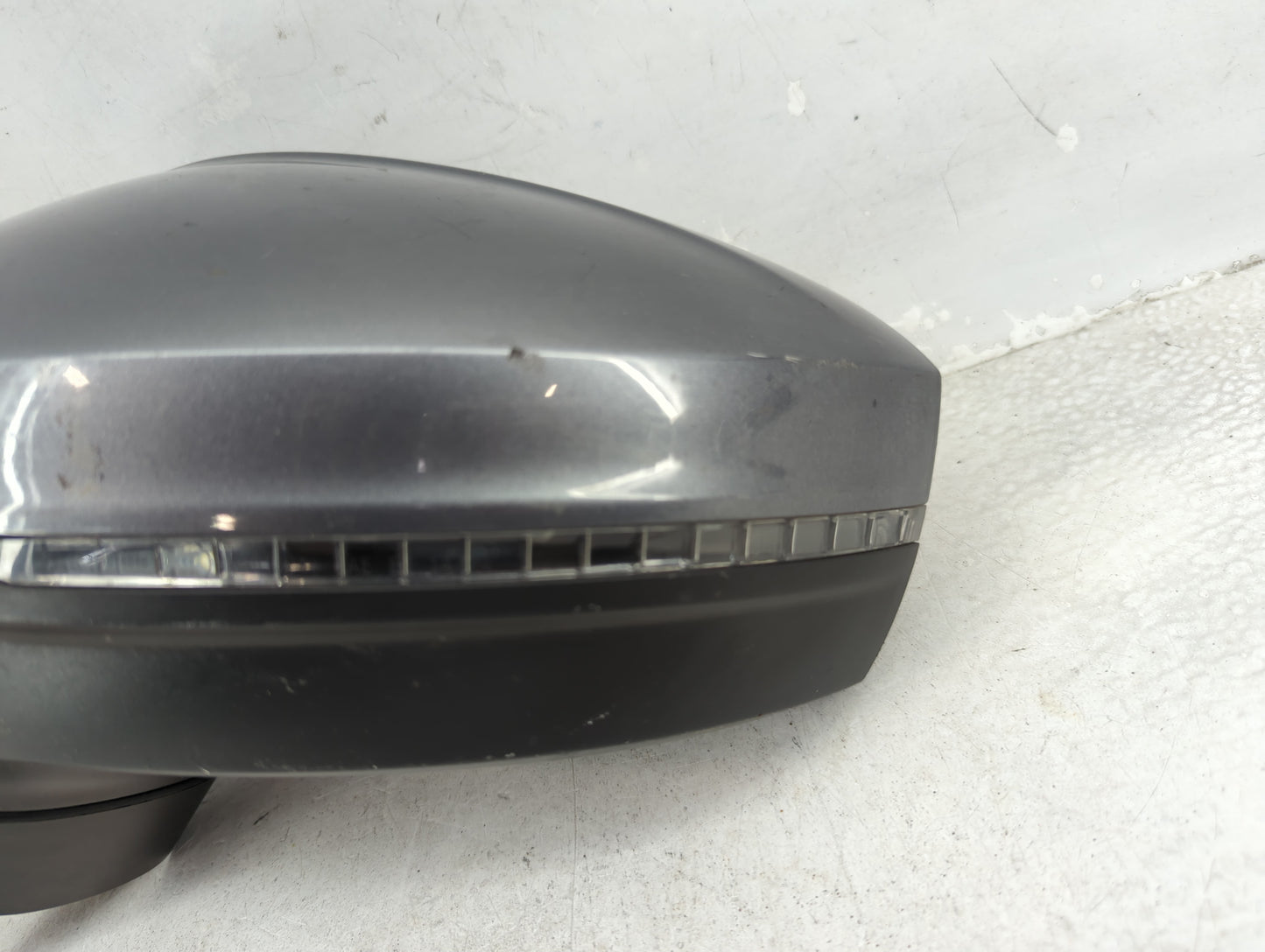 2019 Volkswagen Tiguan Driver Side View Mirror - Left Door Mirror OEM Used - Oemusedautoparts1.com