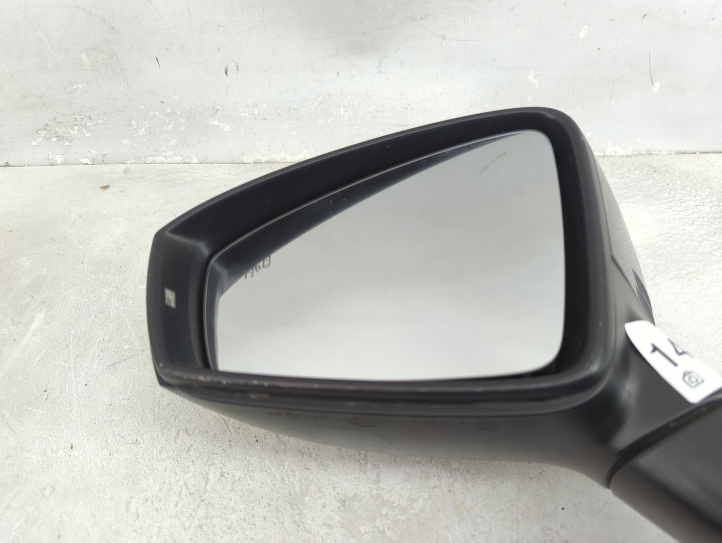 2019 Volkswagen Tiguan Driver Side View Mirror - Left Door Mirror OEM Used - Oemusedautoparts1.com