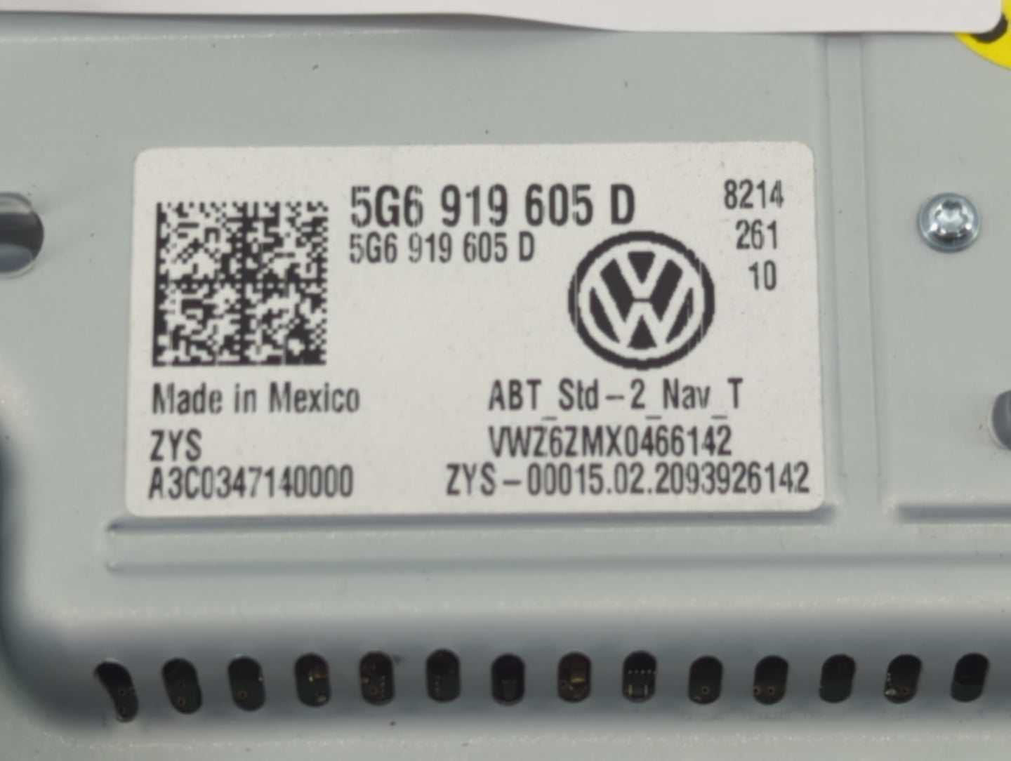 2018-2022 Volkswagen Tiguan Information Display Screen 1469228 - Oemusedautoparts1.com