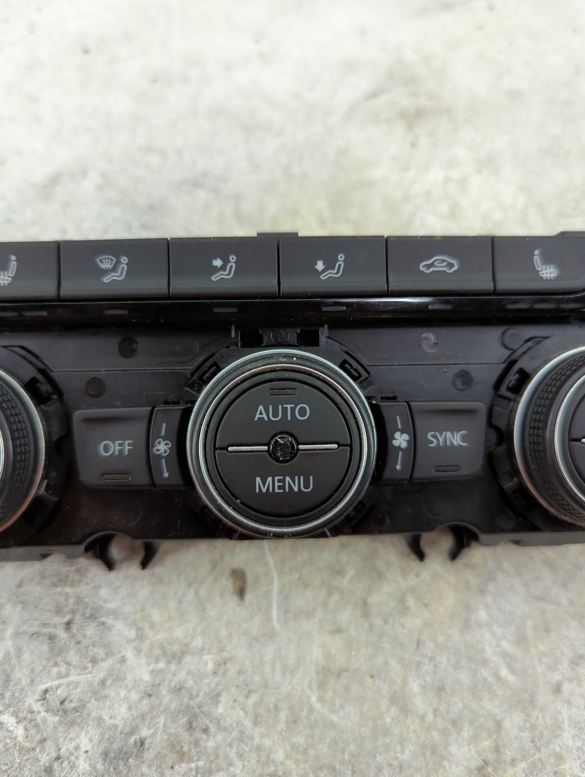 2019-2020 Volkswagen Tiguan Climate Control Module Temperature AC/Heater Replacement P/N:5NN907044M 5NN.907.044.M Fits OEM U