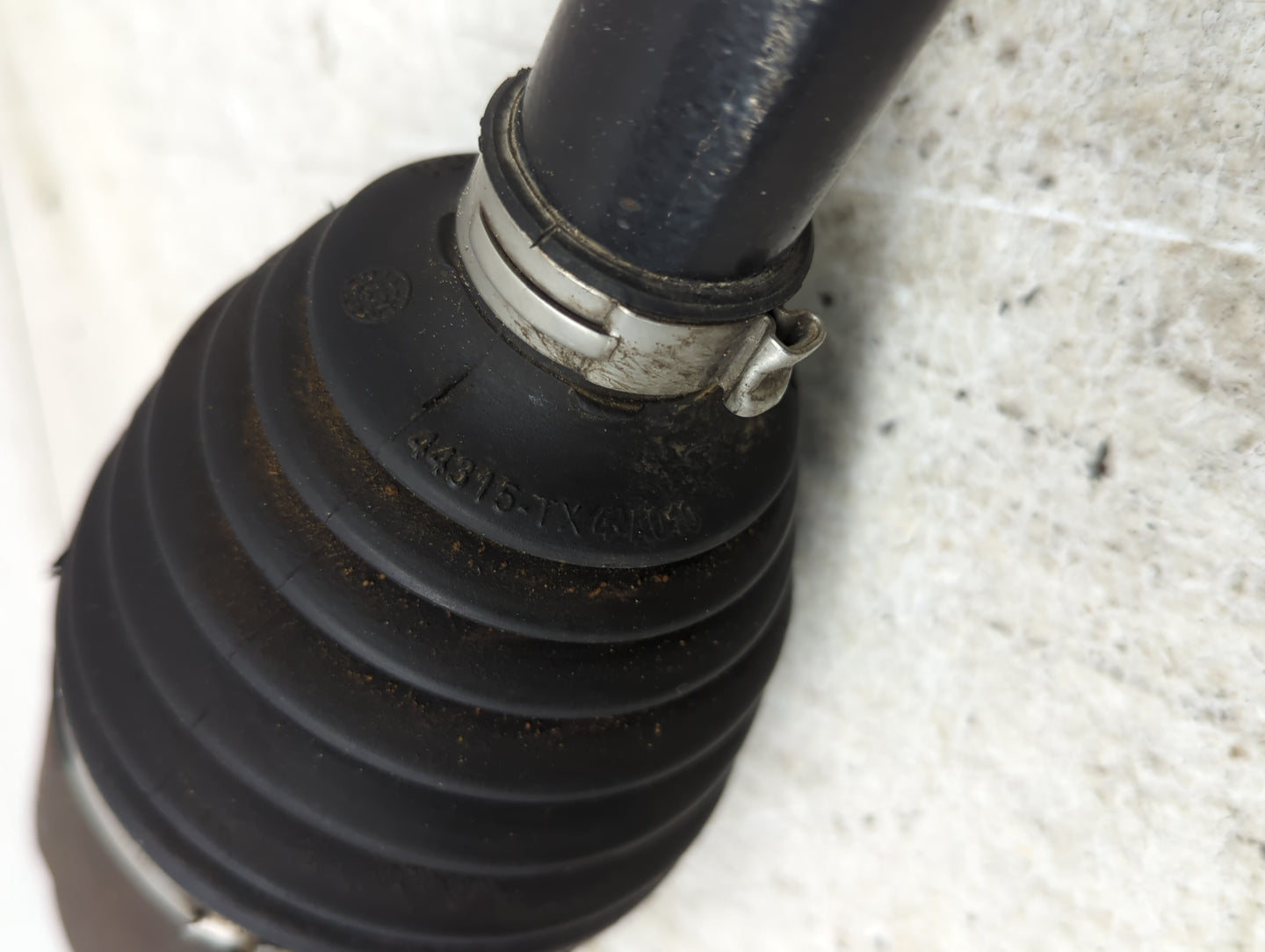 2019 Volvo S60 Axle Shaft Front Driver Cv C/v - Oemusedautoparts1.com