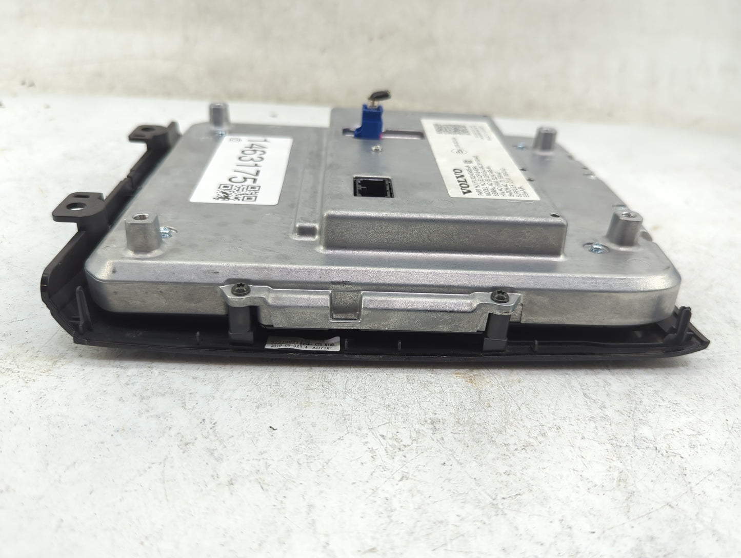 2019-2020 Volvo S60 Information Display Screen - Oemusedautoparts1.com