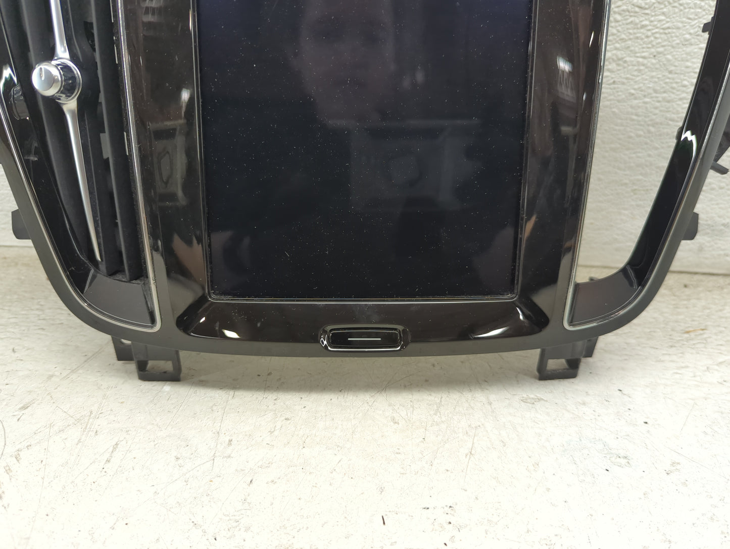 2019-2020 Volvo S60 Information Display Screen 1469306 - Oemusedautoparts1.com