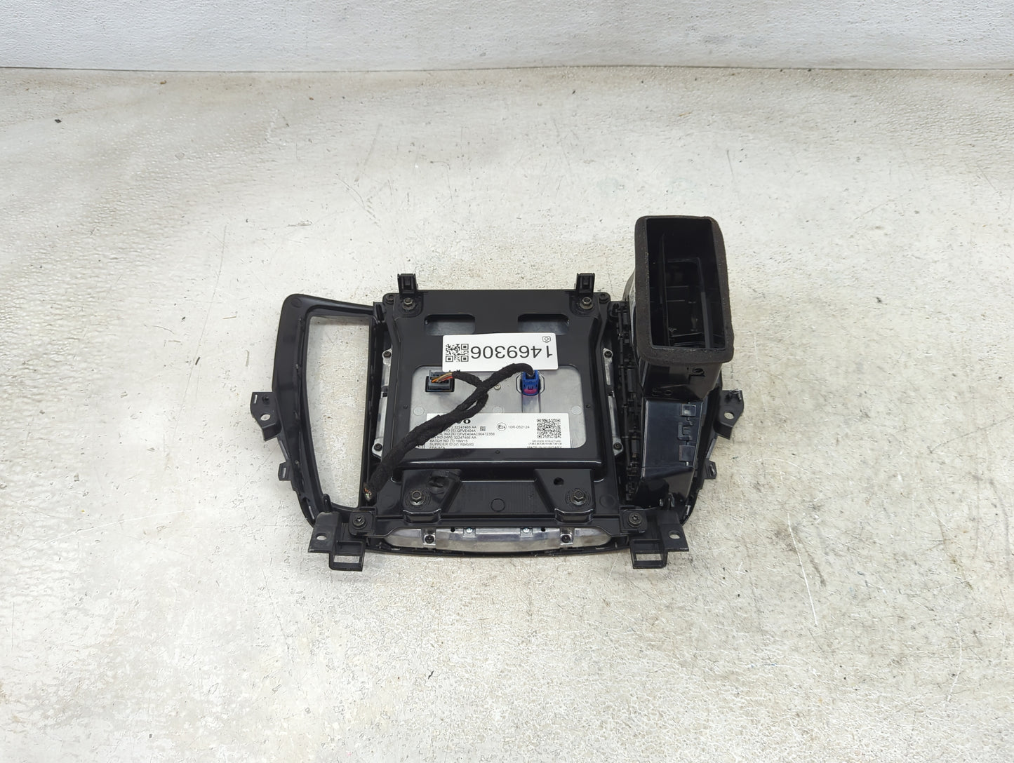 2019-2020 Volvo S60 Information Display Screen 1469306 - Oemusedautoparts1.com