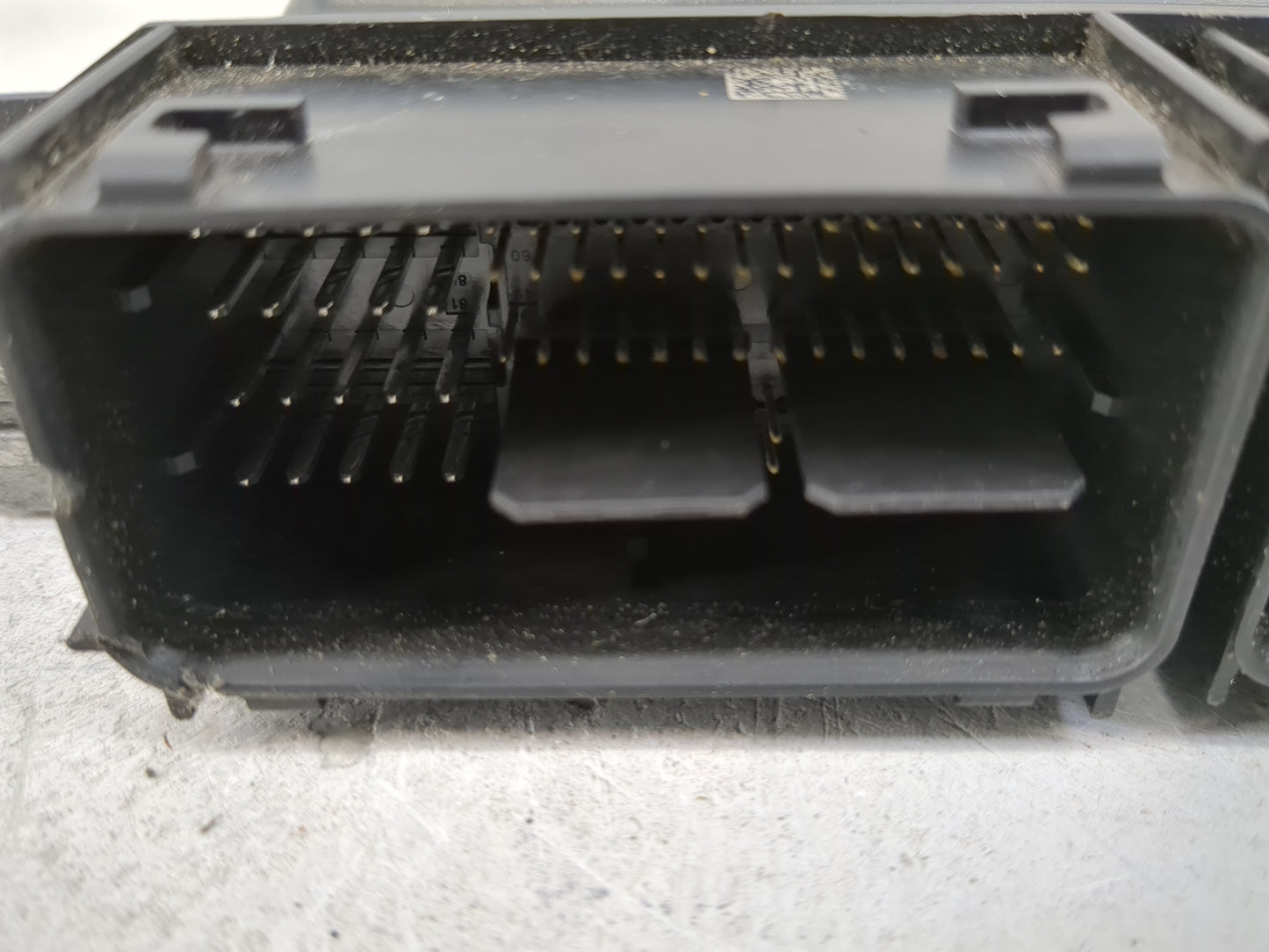2019-2020 Volvo Xc40 PCM Engine Control Computer ECU ECM PCU OEM P/N:32242004 Fits Fits 2018 2019 2020 2021 OEM Used Auto Pa