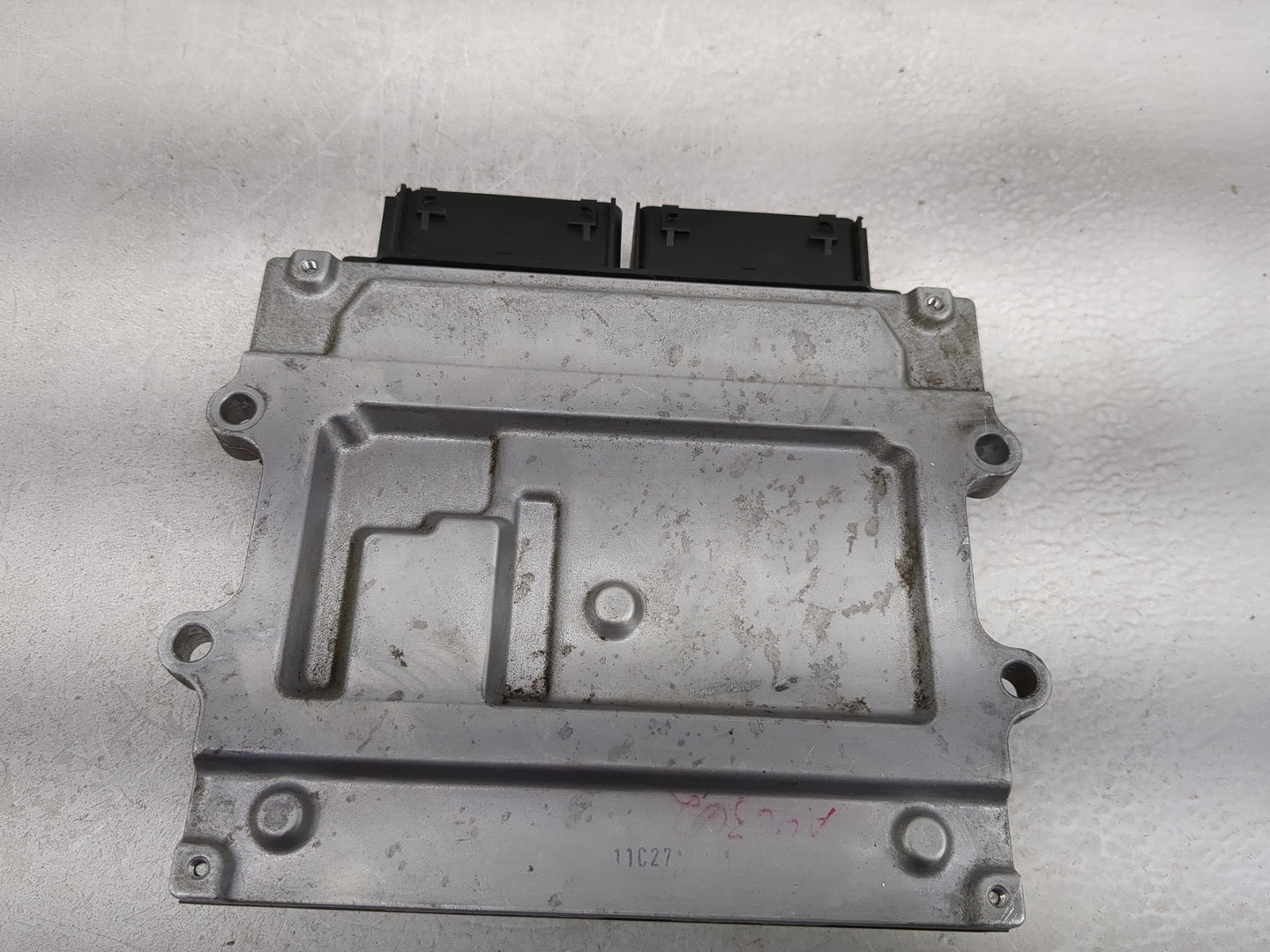 2019-2020 Volvo Xc40 PCM Engine Control Computer ECU ECM PCU OEM P/N:32242004 Fits Fits 2018 2019 2020 2021 OEM Used Auto Pa