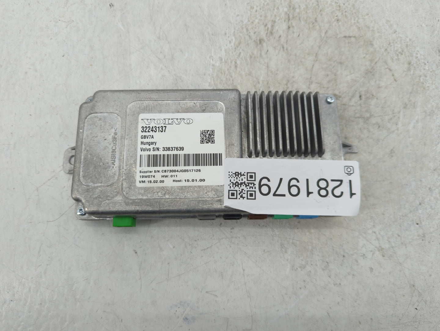 2019 Volvo Xc60 Radio AM FM Cd Player Receiver Replacement P/N:32243137 Fits OEM Used Auto Parts - Oemusedautoparts1.com