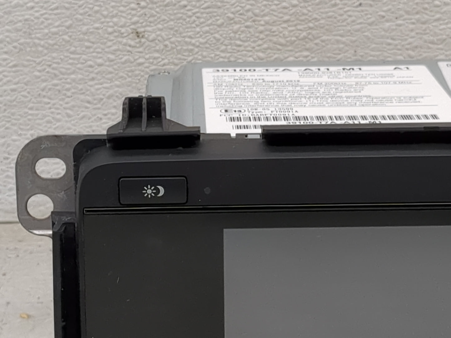 2020 Hr-V Radio AM FM Cd Player Receiver Replacement Fits Fits 2019 2021 2022 OEM Used Auto Parts - Oemusedautoparts1.com