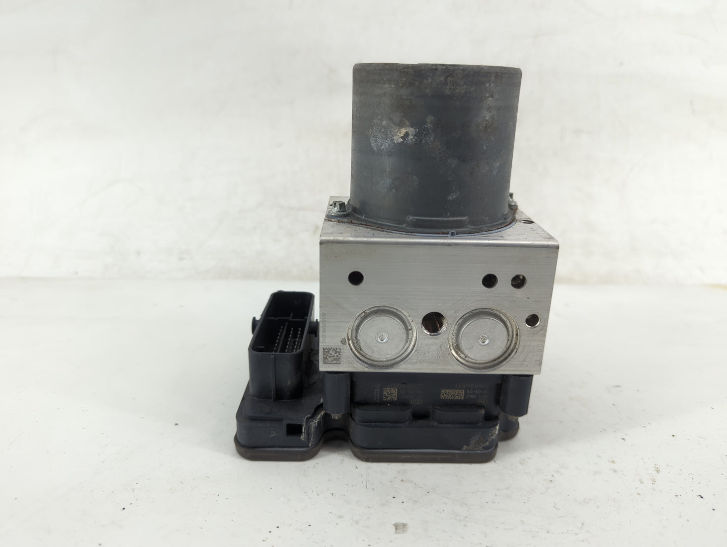 2020 Acura Mdx ABS Pump Control Module Replacement Fits OEM Used Auto Parts - Oemusedautoparts1.com