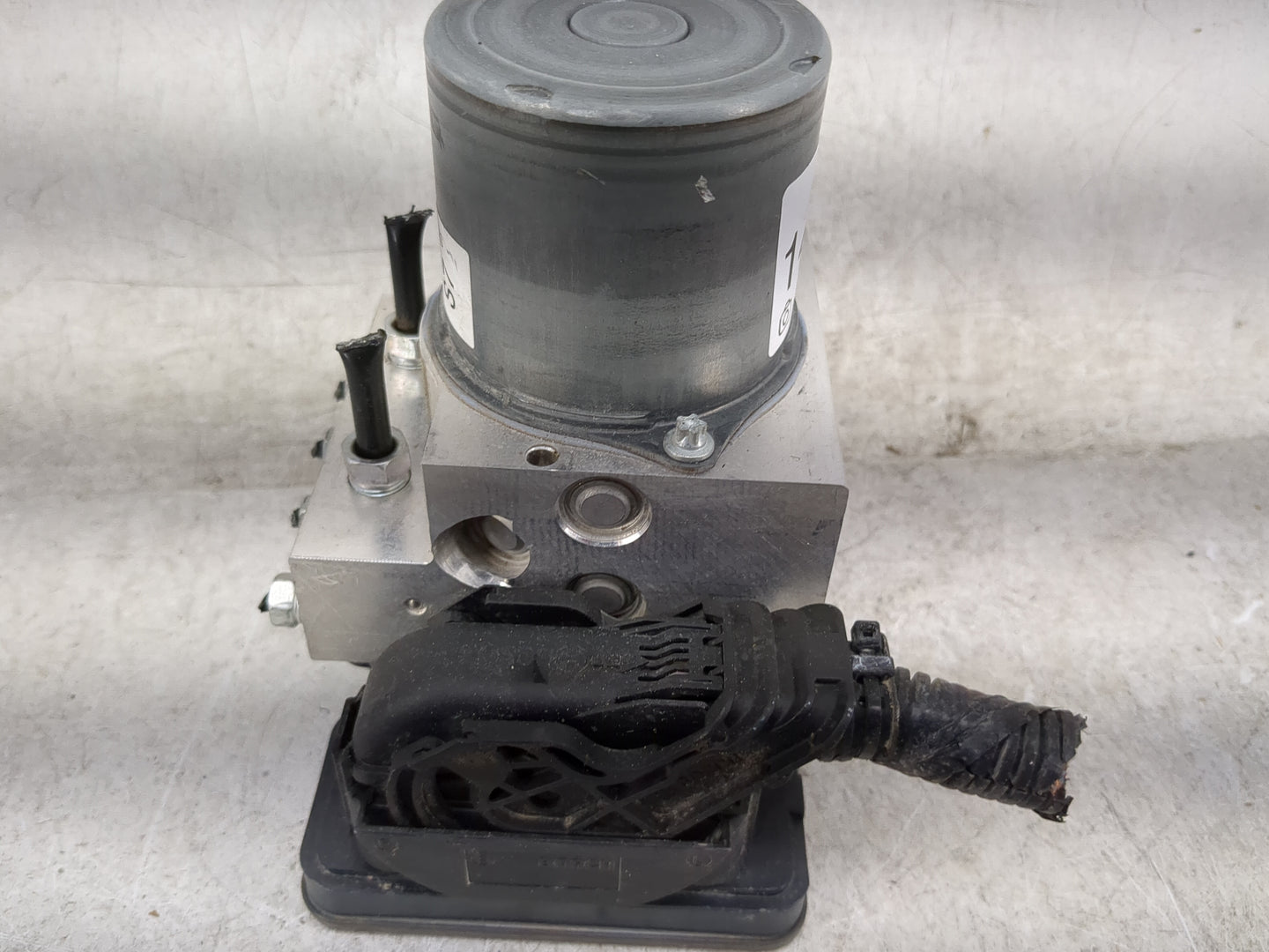 2020 Acura Mdx ABS Pump Control Module Replacement Fits OEM Used Auto Parts - Oemusedautoparts1.com