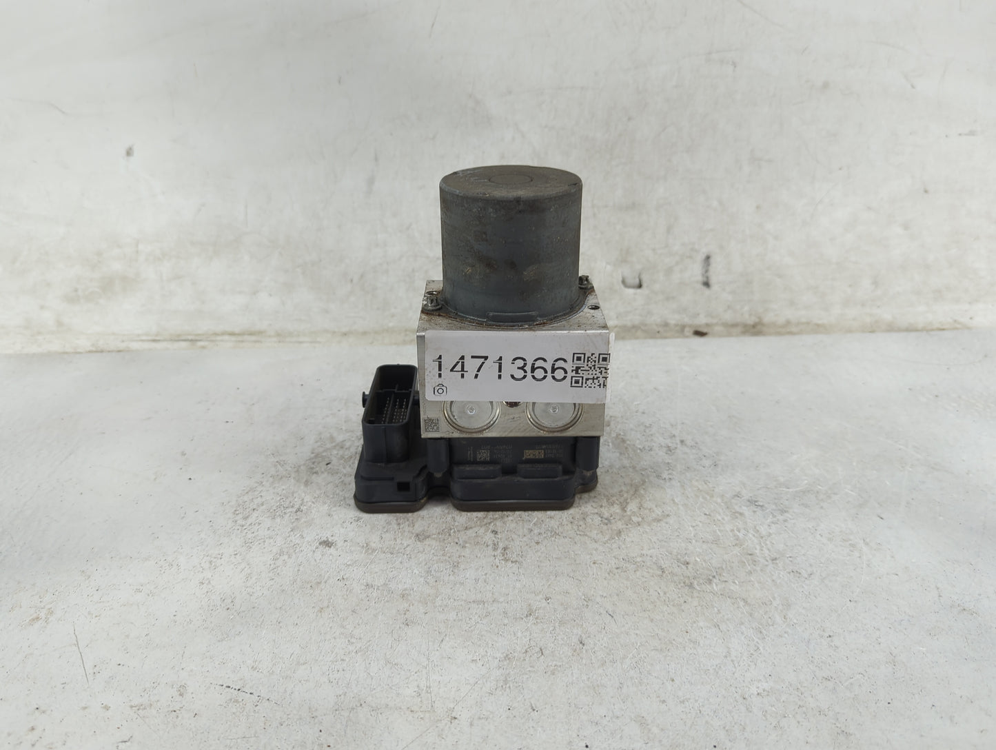 2020 Acura Mdx ABS Pump Control Module Replacement P/N:57110-TYS-A610-M1 Fits OEM Used Auto Parts - Oemusedautoparts1.com