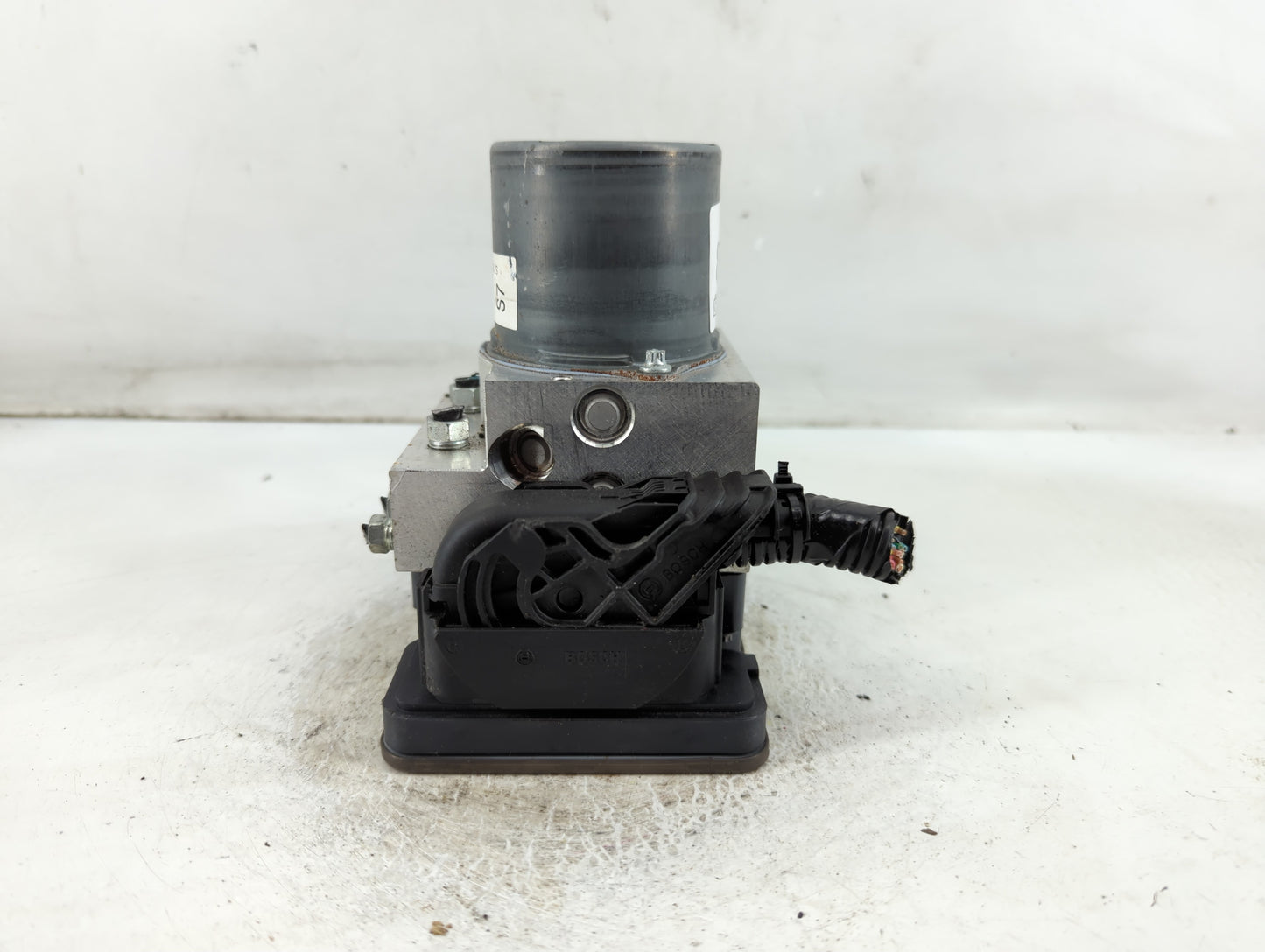 2020 Acura Mdx ABS Pump Control Module Replacement P/N:57110-TYS-A710-M1 Fits OEM Used Auto Parts - Oemusedautoparts1.com